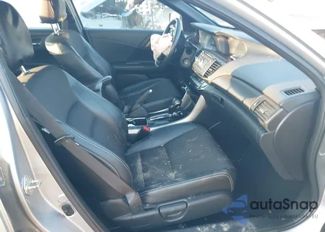 2017 Honda Accord Sport z USA, uszkodzony, nr VIN 1HGCR2F56HA113878